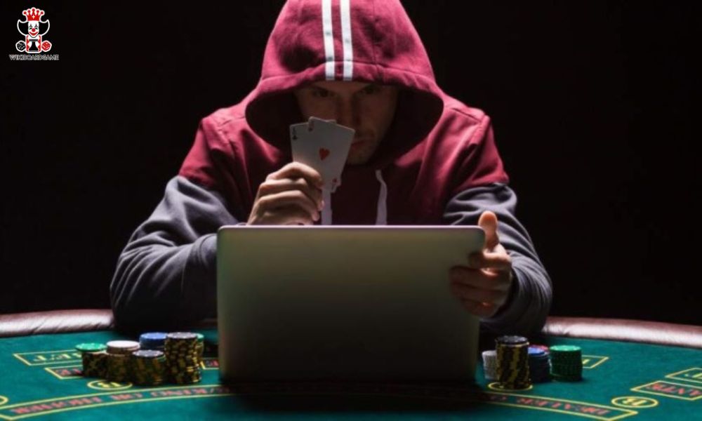 Bạn nghĩ mình có bị "bịp" khi chơi poker trên mạng không?